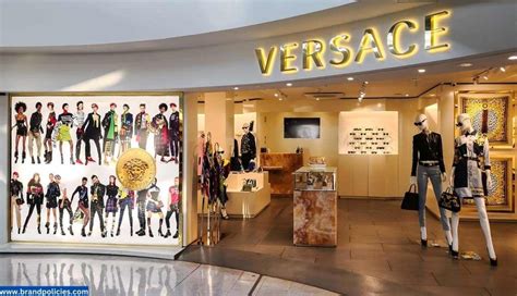 versace return date.